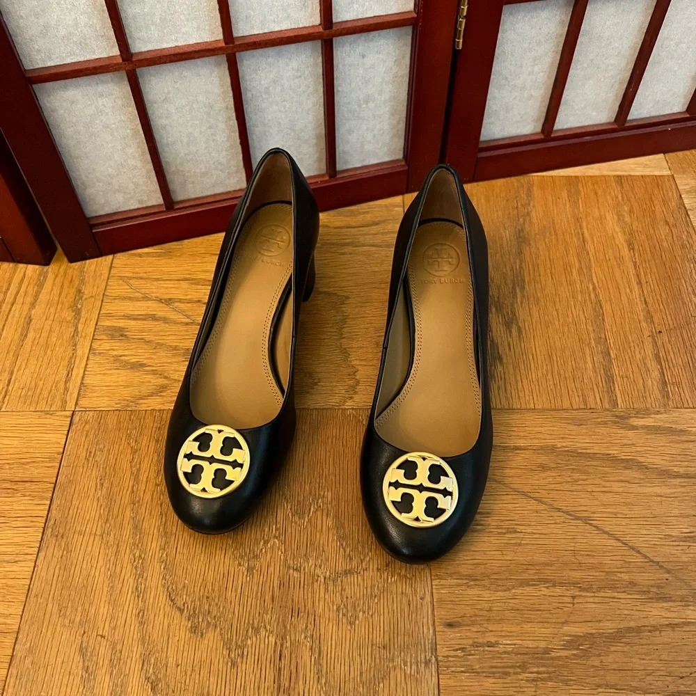 Tory Burch Leather Chelsea 50MM Pump - Picture 3 of 9